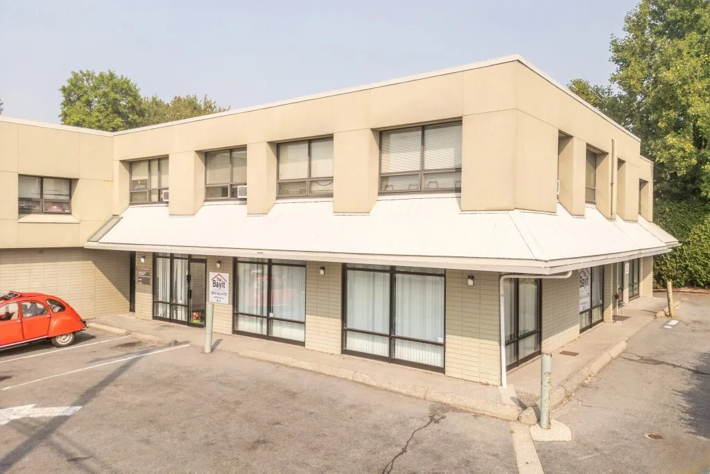 No. 3 Road & Steveston Highway exterior view, Richmond BC